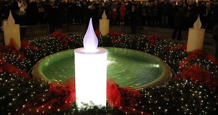 Evo uz koju pjesmu je Tomašević zapalio prvu adventsku svijeću na Manduševcu
