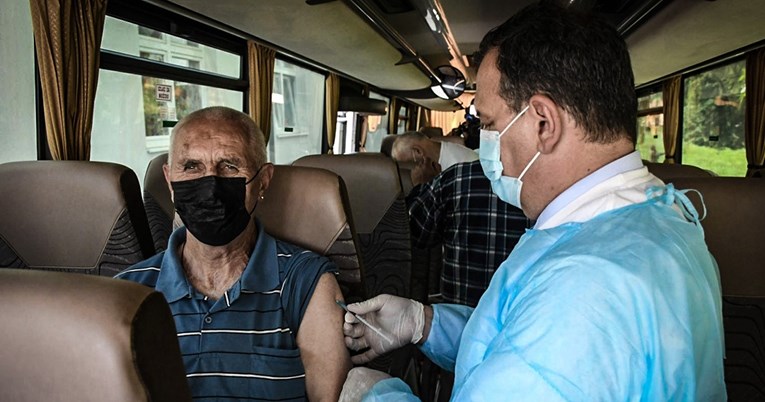 U Hrvatskoj se sve više priča o trećoj dozi. Evo što morate znati o tome
