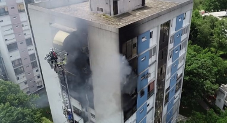 VIDEO Vatrogasci objavili snimku spašavanja iz zapaljene zgrade u Zagrebu
