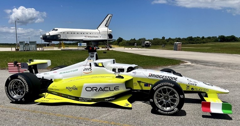 Najbrži na svijetu: Formula jurila preko 300 km/h, ali bez vozača