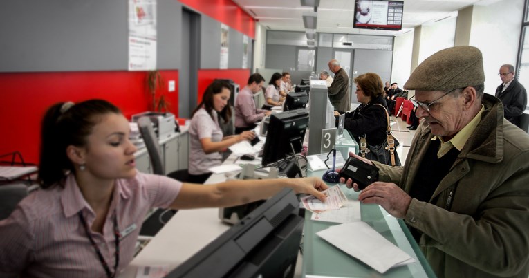 Odmrzavaju se ovrhe i krediti i smanjuju minusi. Mnogi građani bit će u problemima