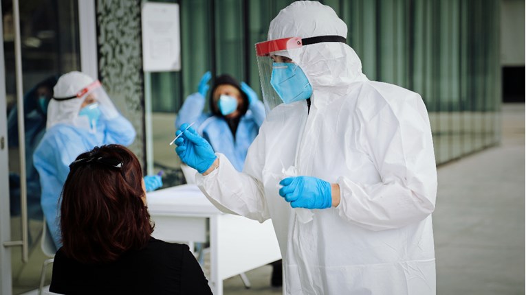 Zaraženi iz Delnica s izraženijim simptomima premješteni u riječku bolnicu