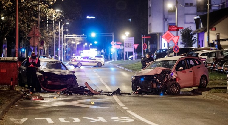 FOTO Sudarila se dva automobila u Zagrebu, ozlijeđene tri osobe