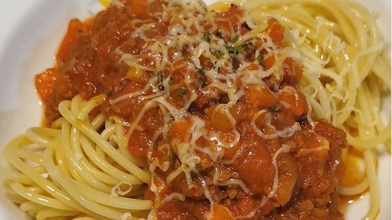 Podijelili svoj recept za bolonjez i zgrozili pratitelje: Gadljivo, to ne bih dao psu