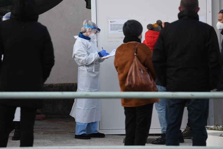 Stožer: 10.500 pozitivnih na PCR-u, umrlo 59 ljudi. U bolnicama 2006 ljudi
