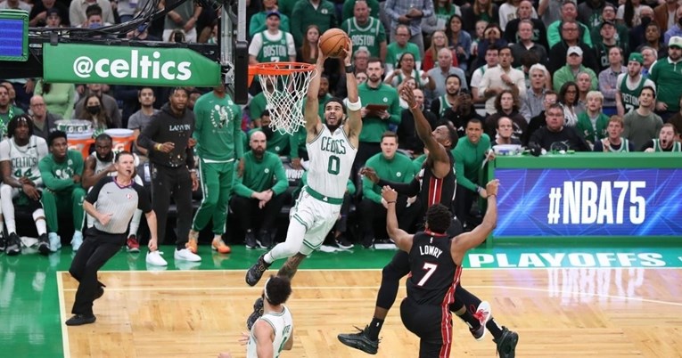 Miamijeva petorka srušila NBA rekord u neefikasnosti, Boston izjednačio finale Istoka