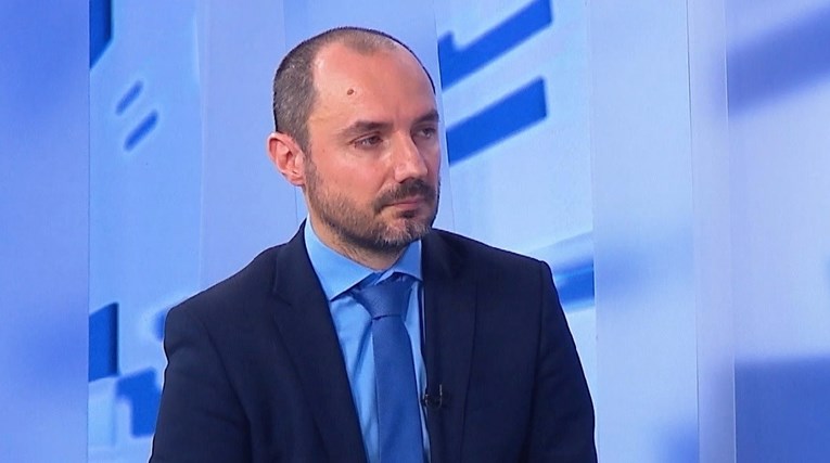 Potpredsjednik vlade o sporoj obnovi: Rano je tražiti odgovornost