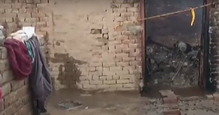Pakistanac spalio kuću kćeri jer se udala protiv njegove volje? Izgorjela mu i unučad