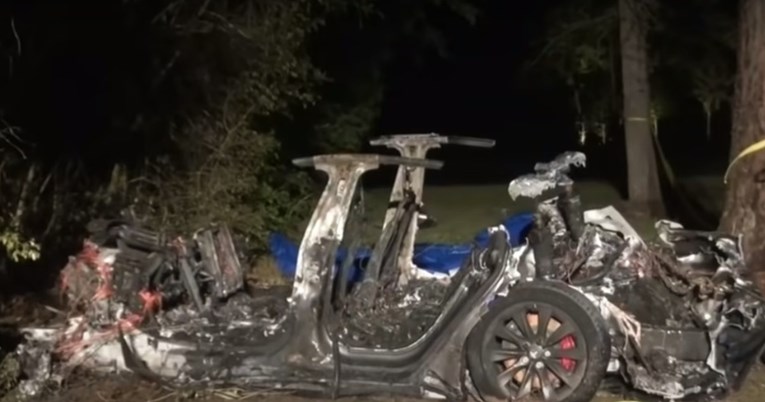 Zaokret u istrazi: Tesla u kojoj su poginula dva putnika nije bila na autopilotu?