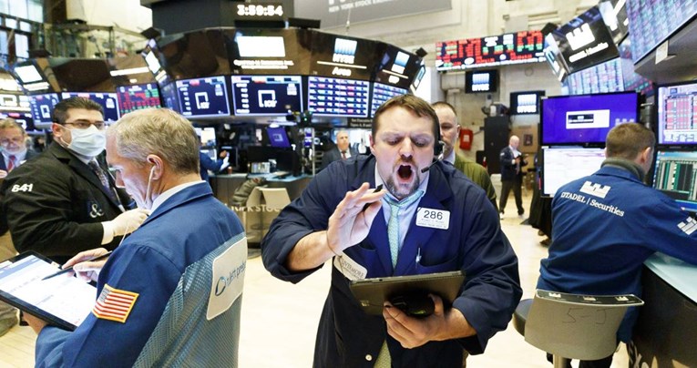 Na Wall Streetu Dow indeks porastao, Nasdaq pao