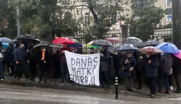 Prosvjed podrške policijskom šefu koji je maltretirao žene nije bio prijavljen
