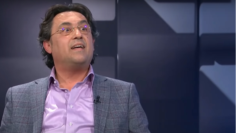 Znanstvenik vjernik na HRT-u: "Fufe s ptičjim mozgom objavljuju svoje sličice"
