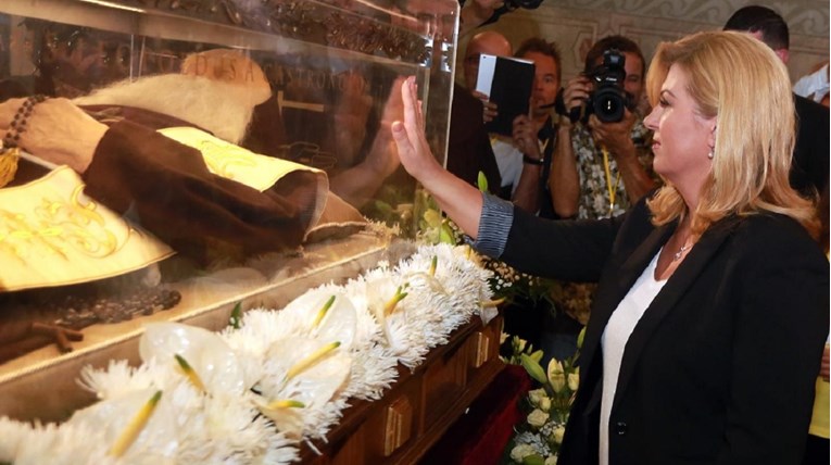 Može li Kolinda uopće biti Hrvatica katolkinja ako vježba jogu?