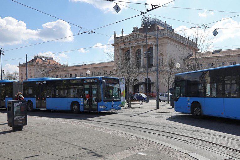 Pročitajte upute za autobuse i tramvaje