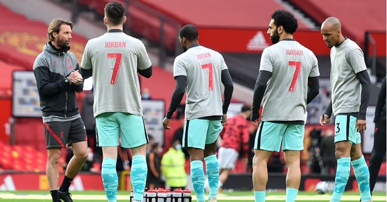 Dječaka koji je dirnuo Englesku ubila je munja. Ovako mu je Liverpool odao počast