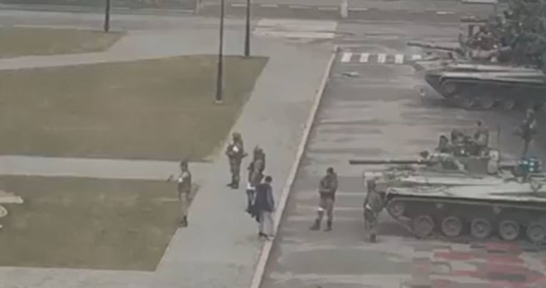 Izgleda da su Rusi stvarno zauzeli Herson. To je jako važan grad, evo zašto