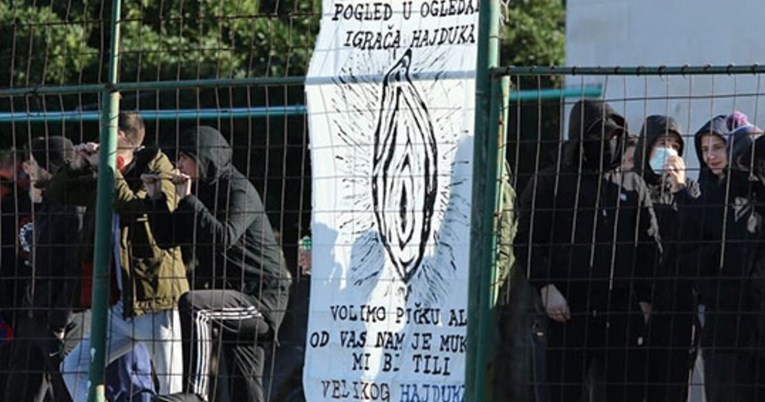 Torcida u Postirama poslala poruku hajdukovcima: Volimo pi*ku, ali od vas nam je muka