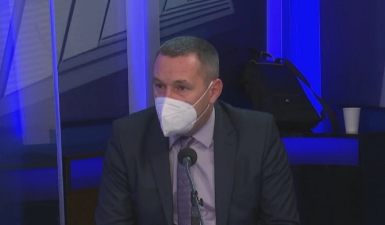 Ustavni stručnjak o covid-potvrdama: Za donošenje zakona ne treba dvotrećinska većina