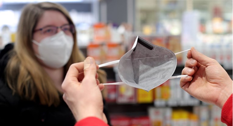 Austrijancima više nisu dovoljne obične zaštitne maske, moraju ih zamijeniti s FFP2