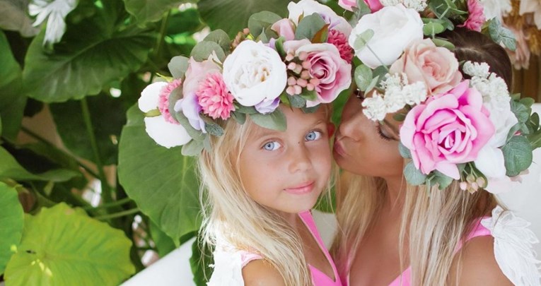 Mama s kćeri postala hit na Instagramu pa dala otkaz na mjestu konobarice