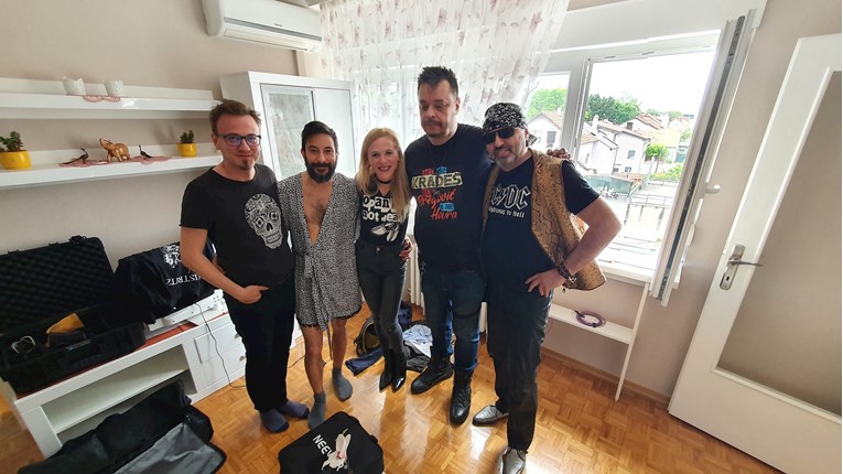 Ravnozemljaš "Ekrem" najavljuje novi dvostruki album "Karamba!" Zabranjenog pušenja