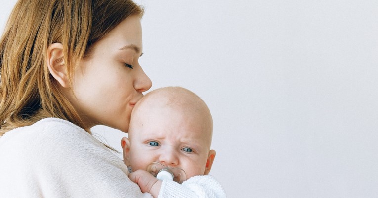 Biste li nazvali dijete Corona? Ime je na popisu najnepoželjnijih imena za bebe