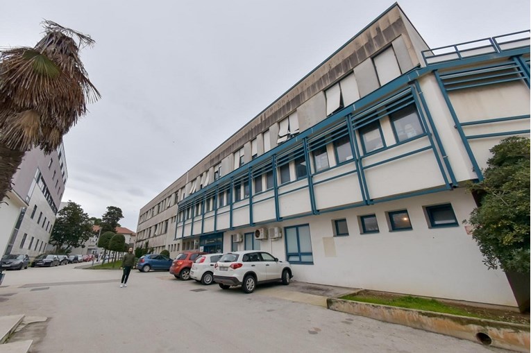 Bolnica u Zadru kažnjena s 1.5 milijuna kn: "Beba se 7 sati gušila u majčinoj utrobi"