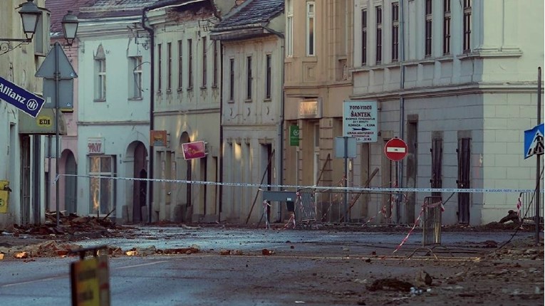 U Petrinji i Glini pada snijeg, očekuje se i do 10 centimetara