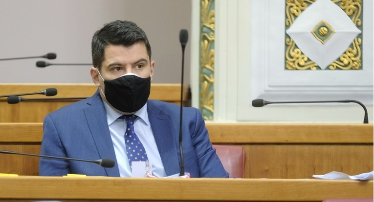 Grmoja: Petrinjci bi mogli uzeti pravdu u svoje ruke, donacije se dijele mimo zakona