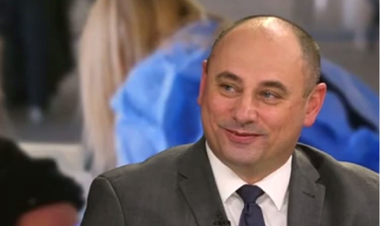 Berošev državni tajnik: Žao mi je što se malo ljudi želi cijepiti, umiremo kao u ratu