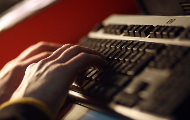 U Australiji uhićena 44 muškarca, proizvodili i posjedovali dječju pornografiju