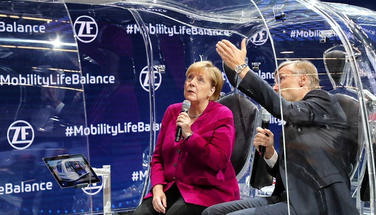 Merkel do 2030. želi milijun stanica za napajanje električnih vozila u Njemačkoj