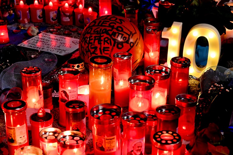 Napoli večeras igra u novim dresovima u čast Diegu. Mislili su da će ga i on nositi