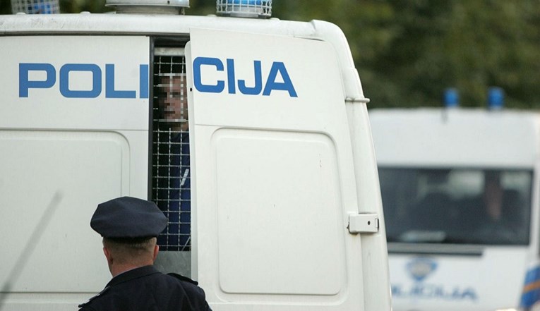 U Istri uhićeno petero ljudi, u akciji sudjeluju policija i USKOK. Cure detalji