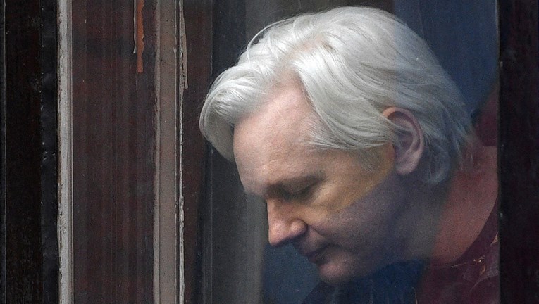 Odbijen Assangeov zahtjev, osnivač WikiLeaksa ostaje u zatvoru
