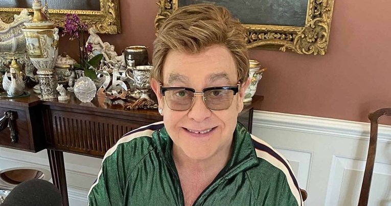 Elton John napao Vatikan: Ne žele priznati gej brak, a zarađuju na mom filmu