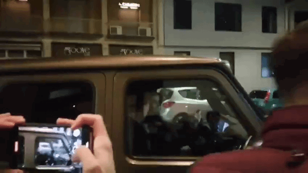 Mandžukić je stigao u Milano. Pogledajte kako su ga navijači dočekali