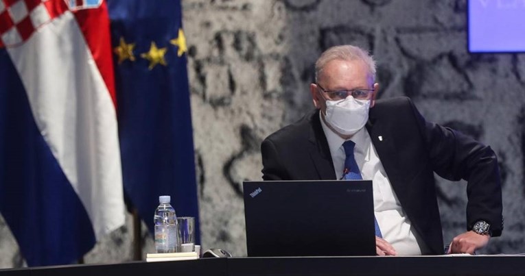 Božinović: Stožer donio novu odluku o prelasku granice, vrijedi od danas