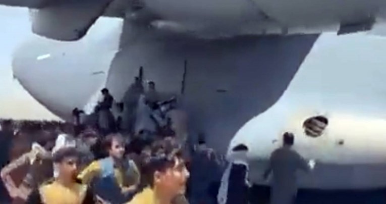 Avioni ne lete iz Kabula, petero mrtvih na aerodromu. Biden: Moja odluka je ispravna