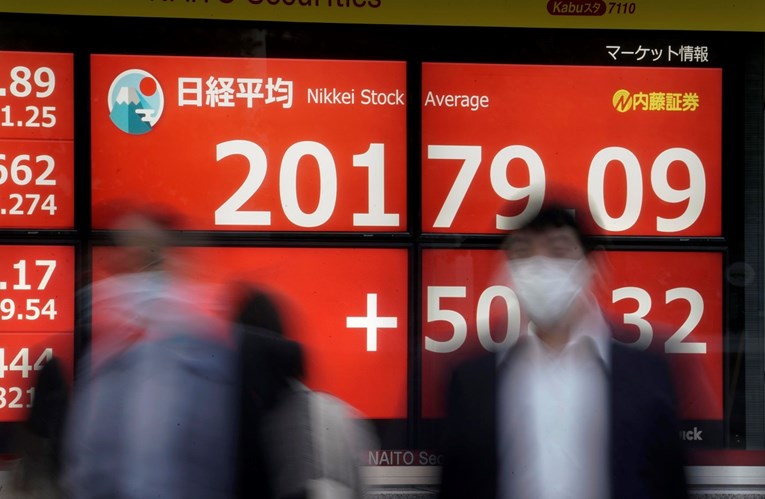 Azijski ulagači oprezni, dolar stagnira, cijene nafte jutros pale