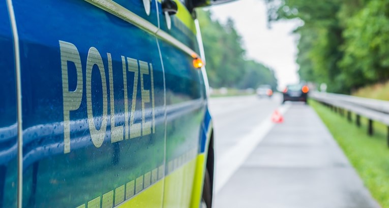 U Njemačkoj ocu pozlilo za vrijeme vožnje, dječak (11) spriječio tragediju