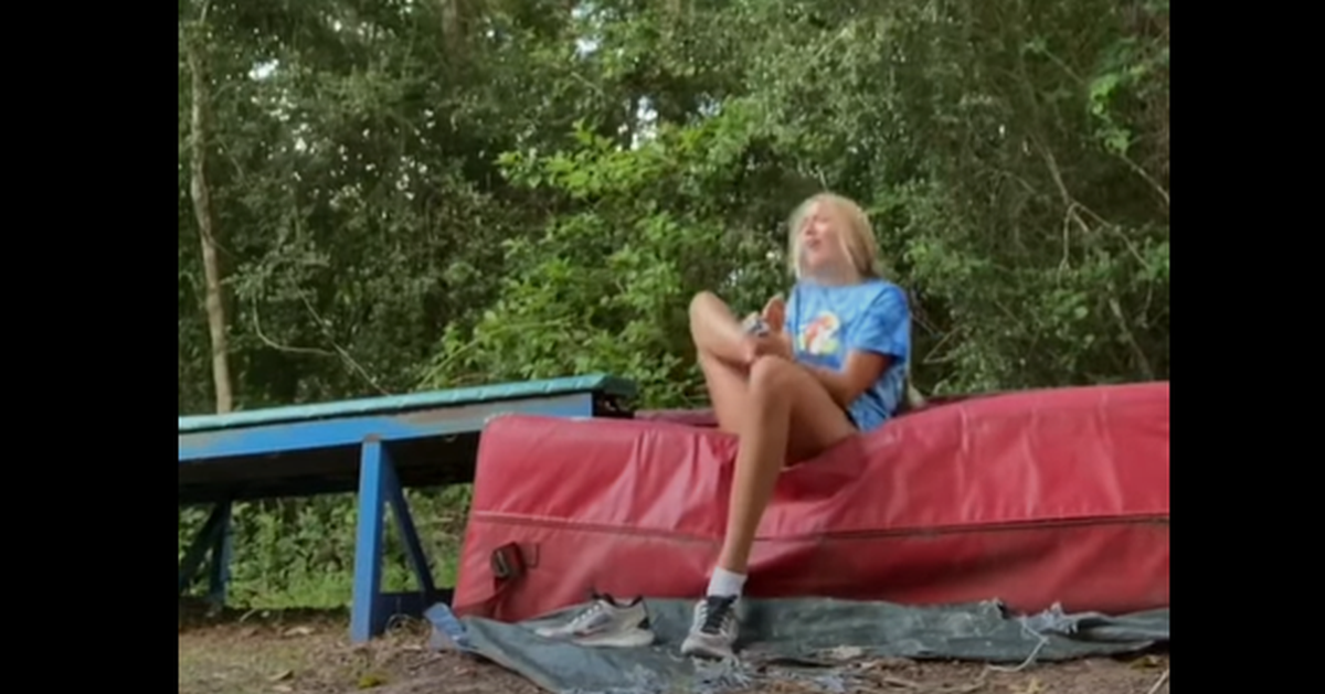 Hrvatske gole navijacice Video: Navijačice