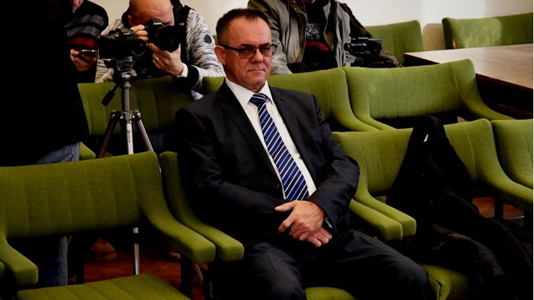 Ništa od postupka protiv Tomaševića, zaposlio je snahu u županijskoj agenciji