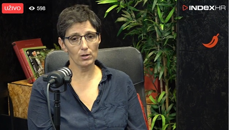 Maja Sever: Dečki nisu prestari, a od nas se traži da budemo mlade i lijepe