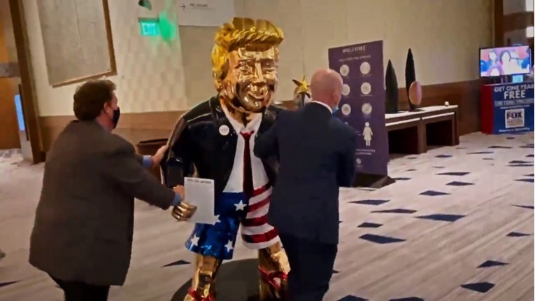 Trump ovaj vikend planira objaviti kandidaturu za 2024, i razotkriti "Republikanske izdajnike" 769f334f-9e25-41c8-a049-a80882546a10