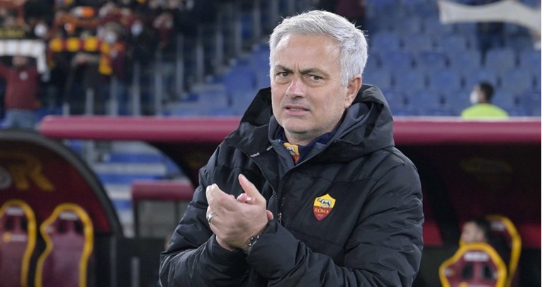 Mourinho prekinuo uvrede Rominih navijača Zlatanu Ibrahimoviću