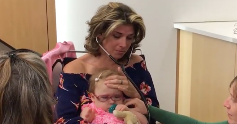 Zaplakala kad je čula otkucaje srca preminulog sina u djevojčici koju je spasilo