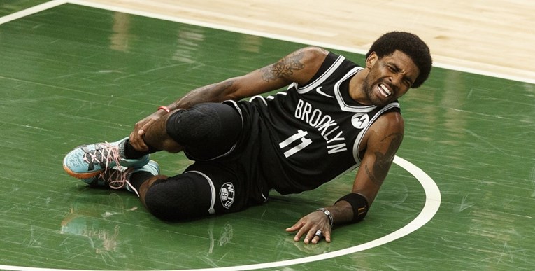 Jedna od najvećih NBA zvijezda teško se ozlijedila. Pogledajte bizarni pad