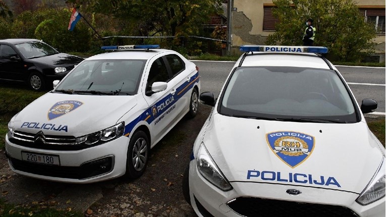 Mladić kod Sinja prijetio policiji: Ima nas 300, pobit ćemo vas, ne možete nam ništa