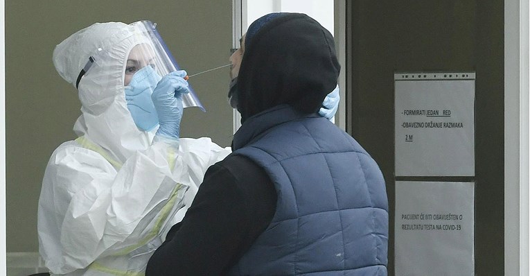 Stožer: 1098 pozitivnih od 6742 testiranih, umrlo 38 osoba